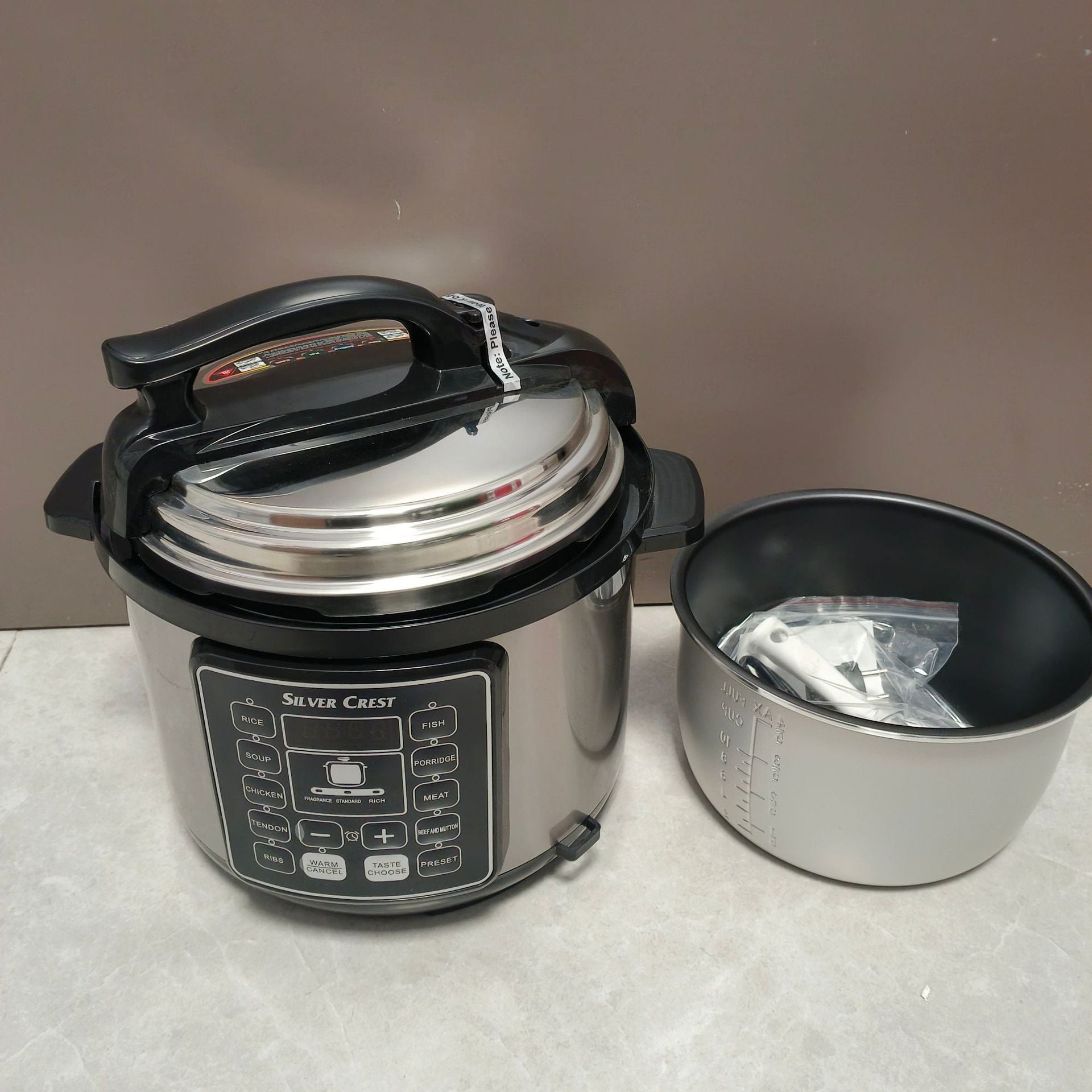 Large Capacity Household Pressure Cooker